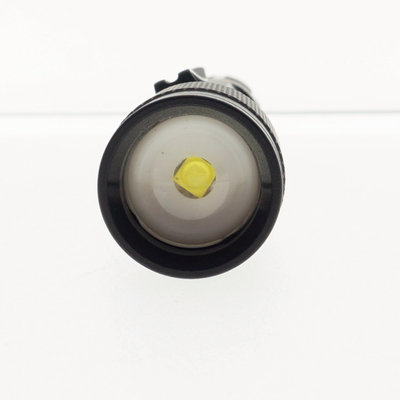 Materiale della lega di alluminio del lume della torcia elettrica del Cree aa EDC LED del pulsante alto