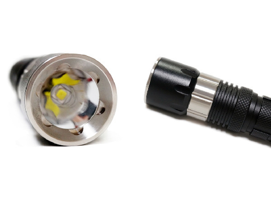 La torcia elettrica magneticamente controllata IPX7 del pompiere LED impermeabilizza il grado