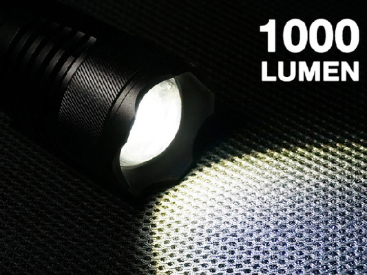 Torcia a testa alta di sicurezza dello zoom 1000 lumi con 9 * batterie AA