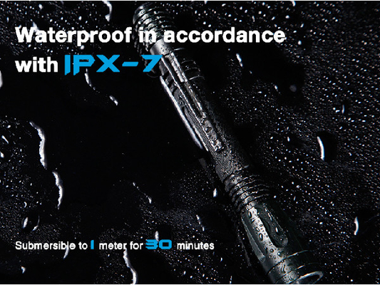 Resistenza all'acqua all'aperto 0.8W della torcia elettrica IPX7 della penna tattica LED potenza di uscita