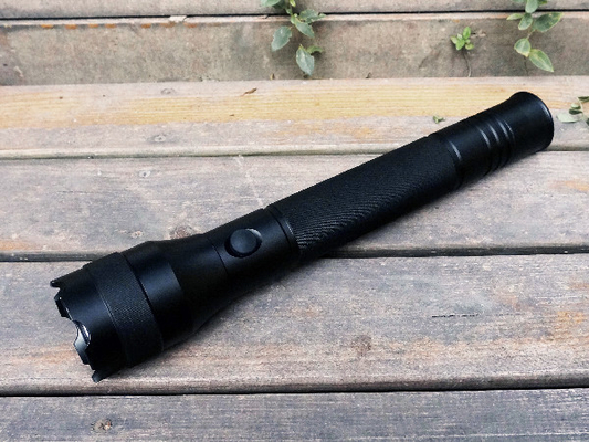 Resistenza all'acqua della torcia elettrica IPX7 della tasca di IPX7 LED Edc con 3 * batterie di D