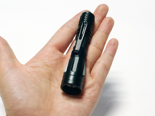 Mini torcia potente tattica principale dell'anello portachiavi, alta efficienza principale della torcia di Keychain