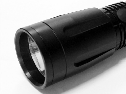 Torcia elettrica tattica del Cree impermeabile, torce elettriche tattiche Xmlt6 per applicazione di legge