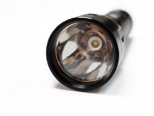 Temperatura del colore nera capa della torcia elettrica 10W 6400K di applicazione di legge dello zoom