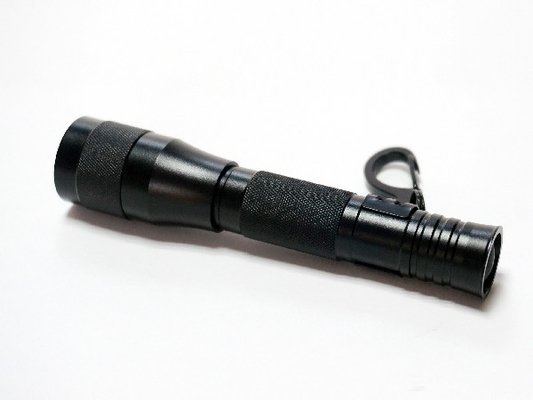 Piccolo colore nero materiale all'aperto luminoso della lega di alluminio di Keychain della torcia elettrica del LED