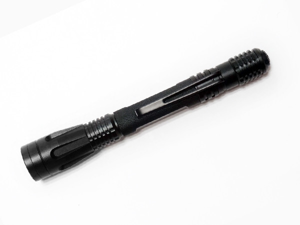 I militari dell'ha III della torcia elettrica della penna da 80 lumi LED classificano la torcia duro anodizzata della penna